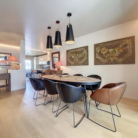 Nestor&jeeves - Fleurs Terrasse - 3 *